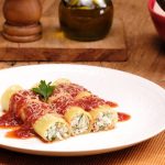 Canelone de bolonhesa ao molho pomodoro